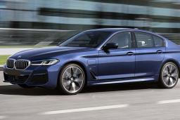 2022 BMW 5 Series Profile in Blue